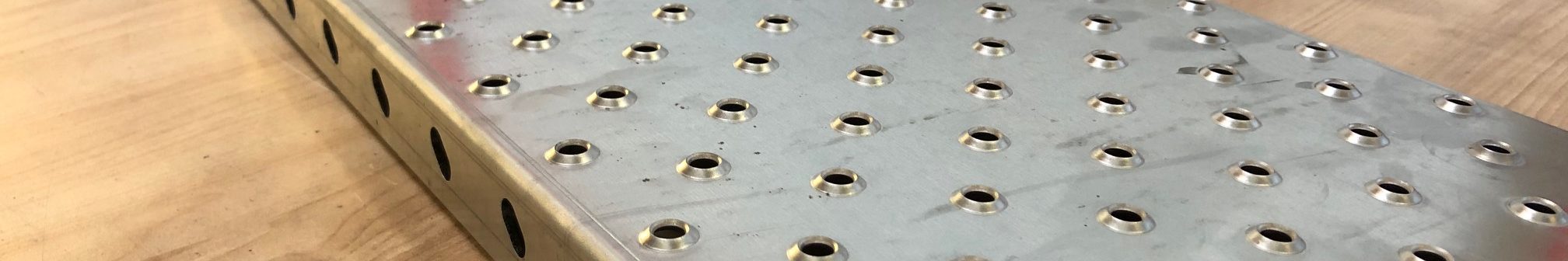 marches-anti-derapante-metal-sur-mesure-france-1